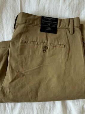 Banana Republic Men's Lived-In Chino Shorts - Olive/Tan